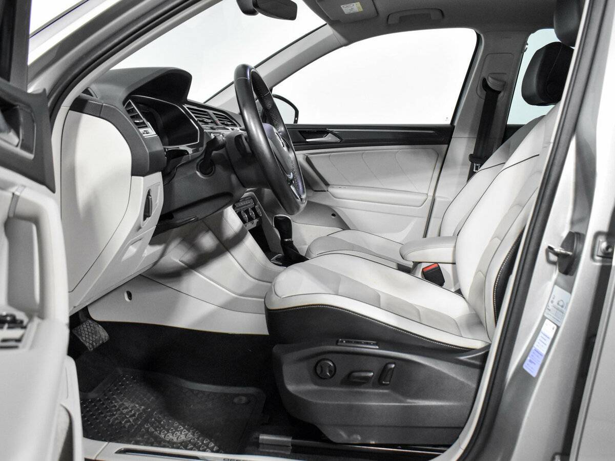 Volkswagen Tiguan, 2017 Фото №8