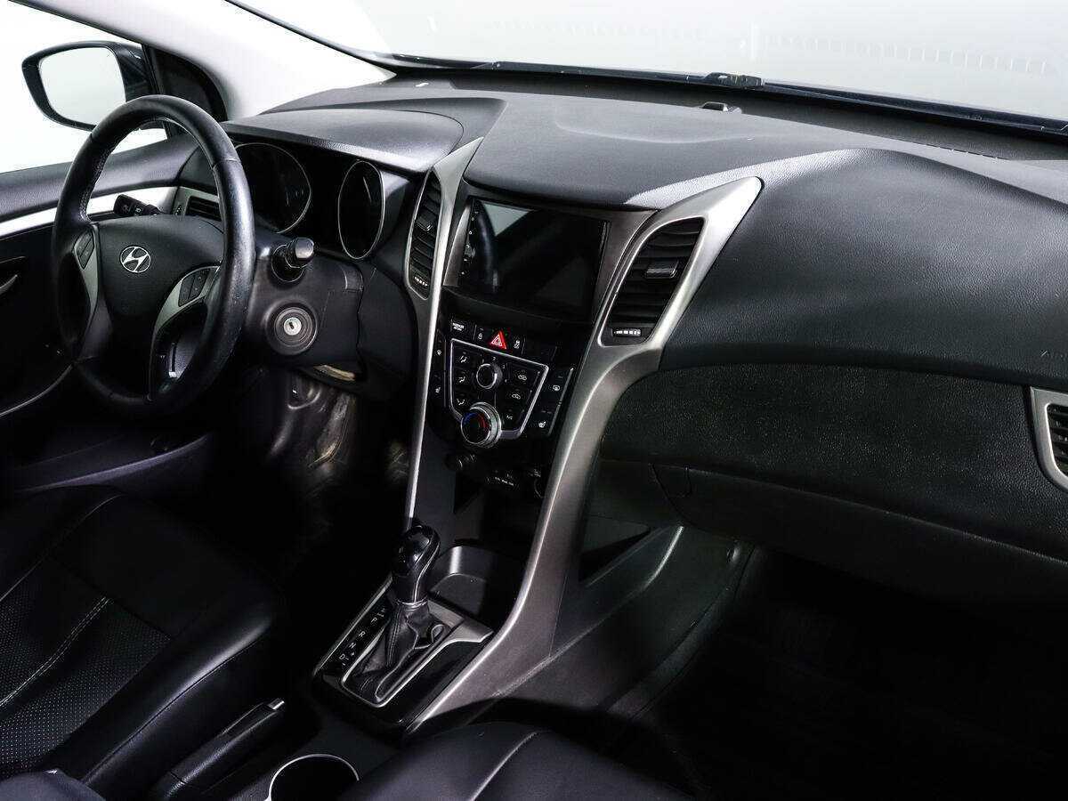 Hyundai i30, 2012 Фото №9