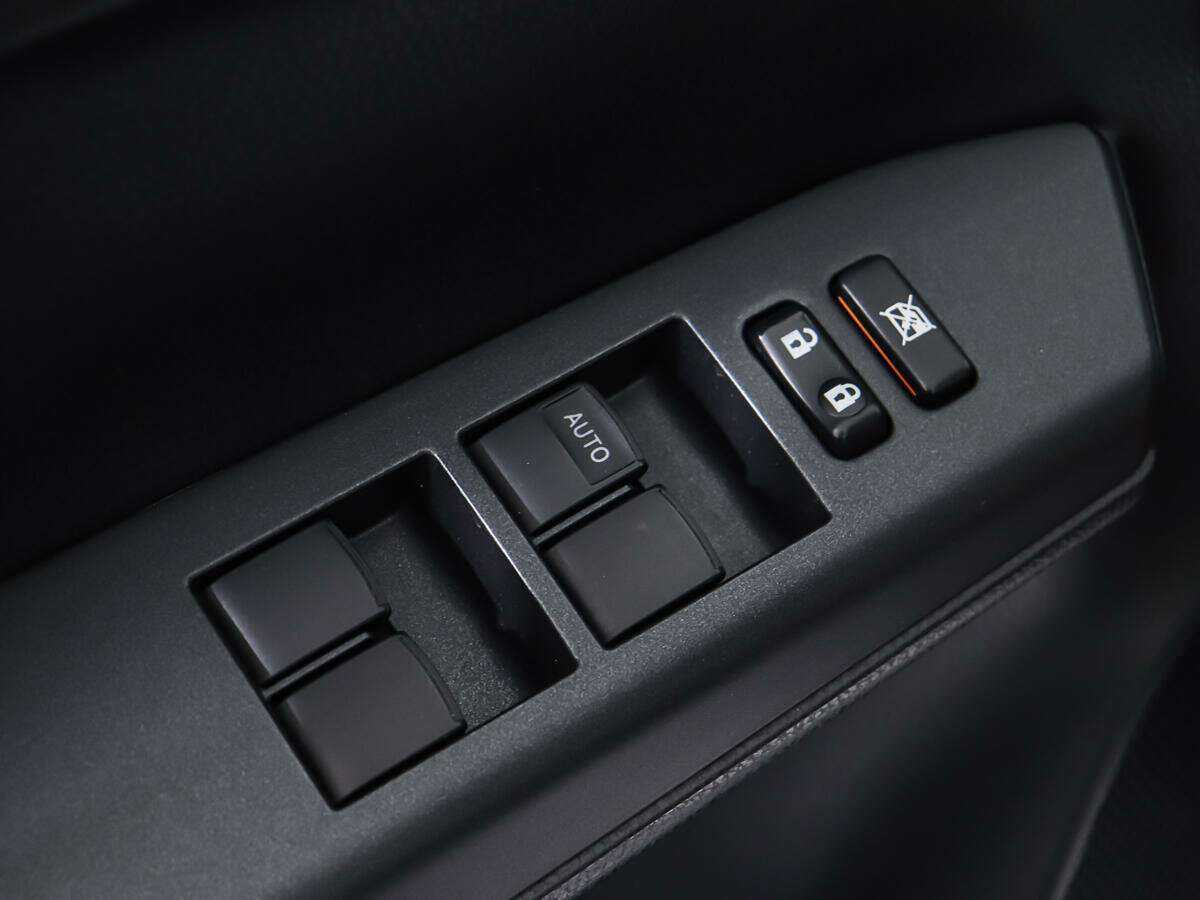 Toyota RAV4, 2018 Фото №16