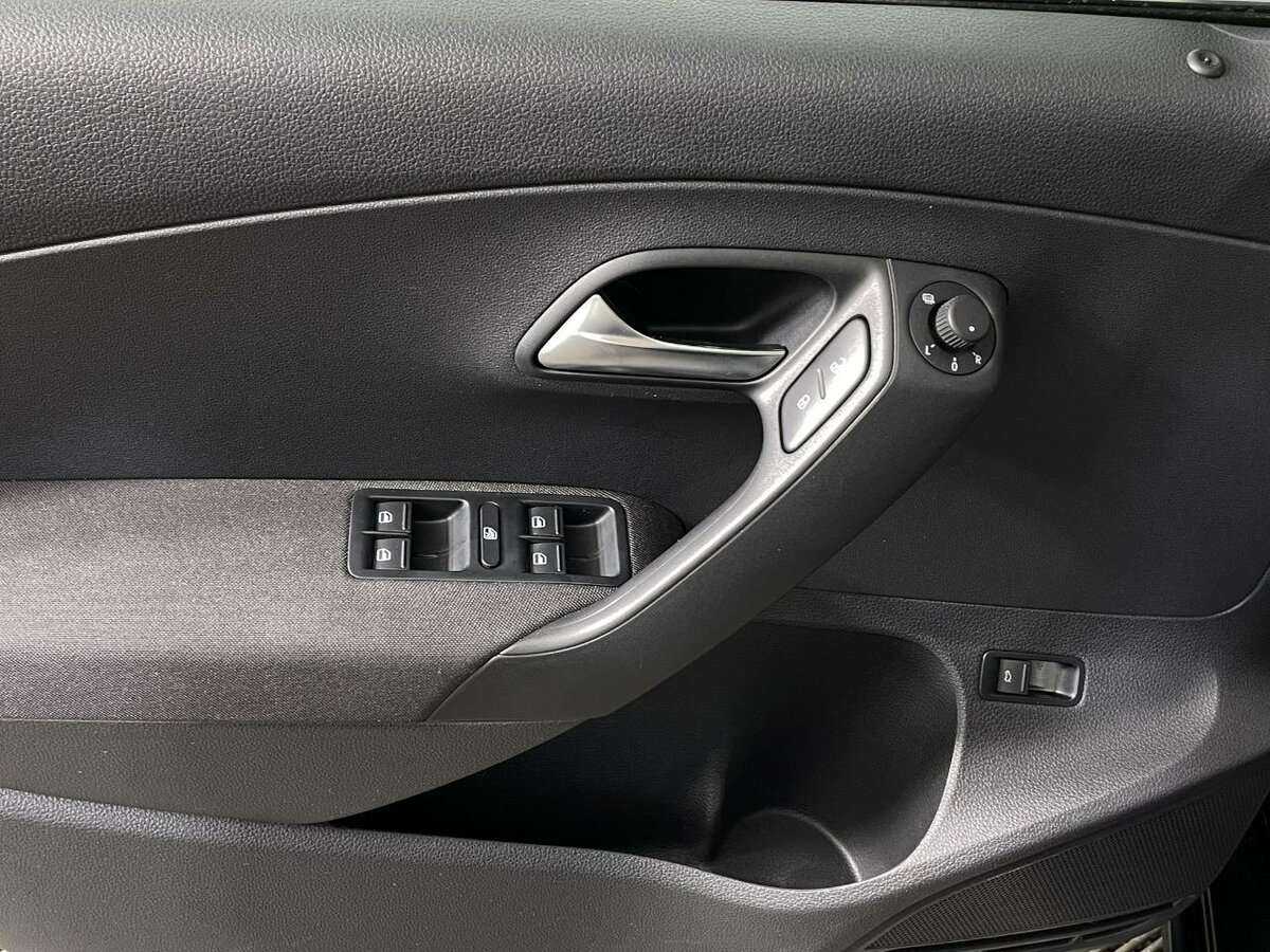 Volkswagen Polo, 2019 Фото №7