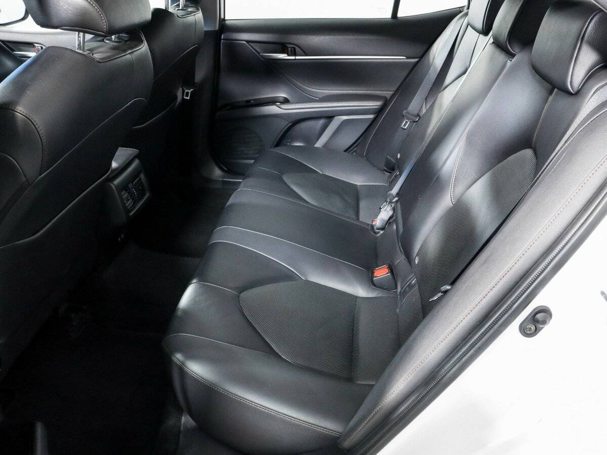 Toyota Camry, 2020 Фото №7