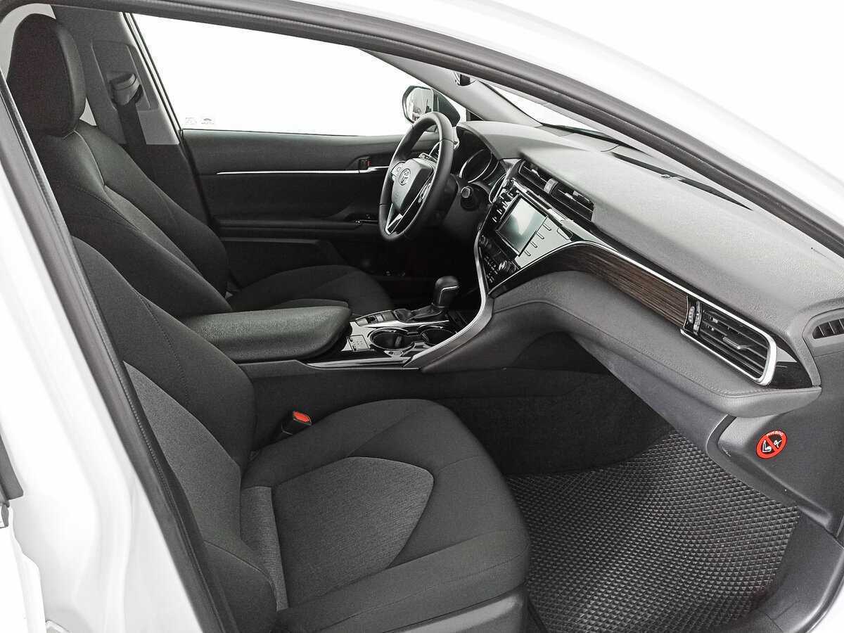 Toyota Camry, 2019 Фото №8