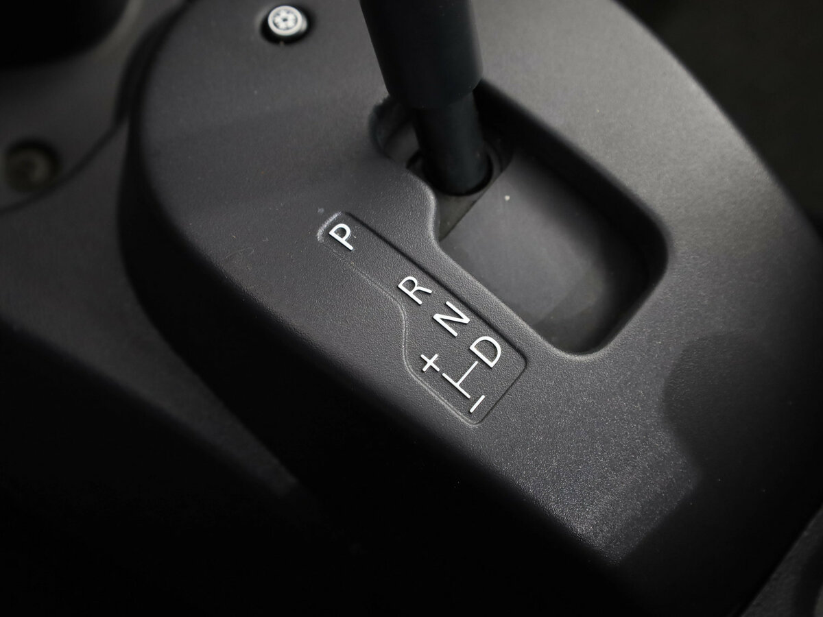 Renault Logan I Рестайлинг, 2015 Фото №10