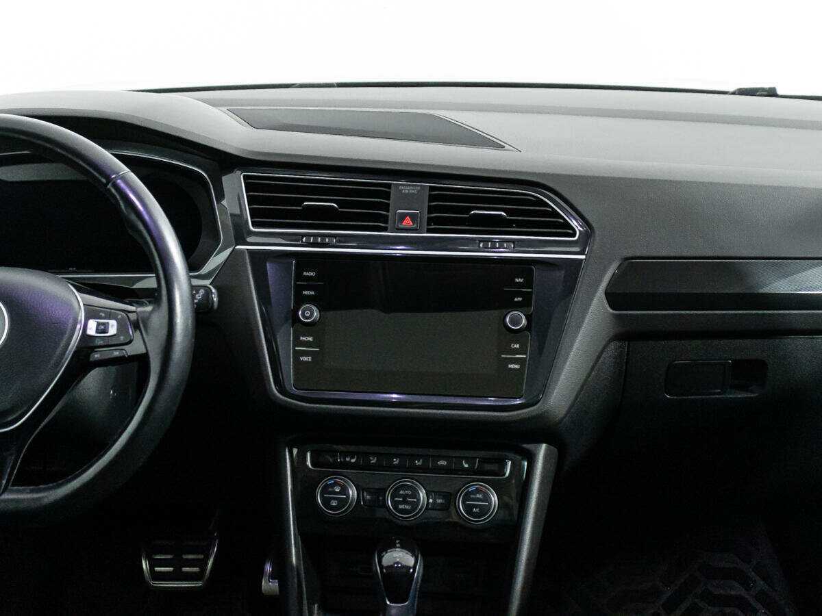 Volkswagen Tiguan, 2018 Фото №13