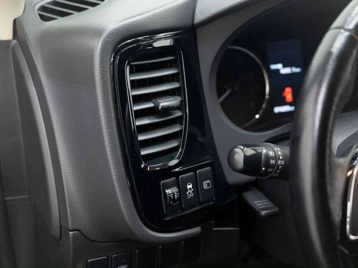 Mitsubishi Outlander, 2016 Фото №19