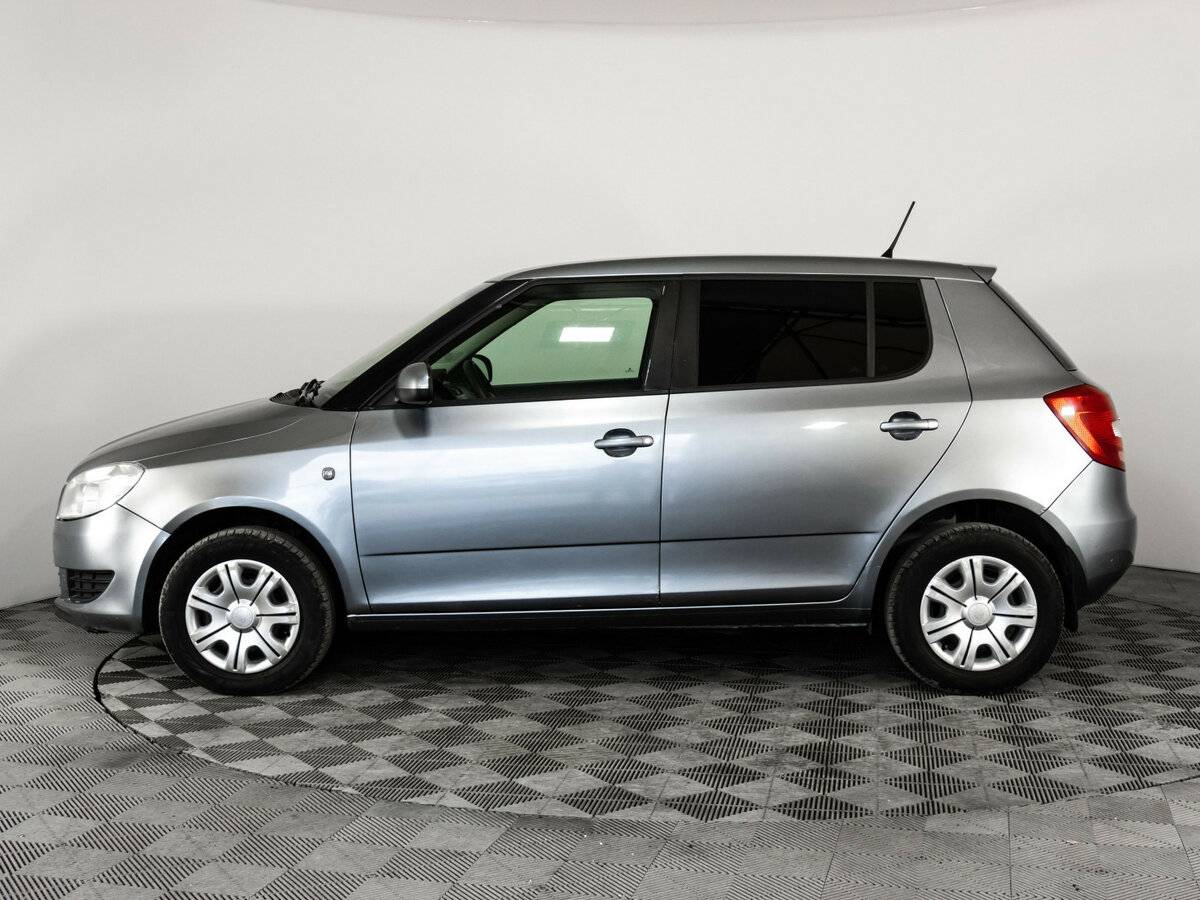 Skoda Fabia II Рестайлинг, 2013 Фото №8