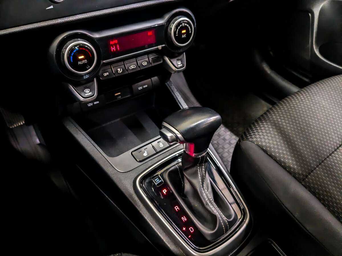 Kia Rio, 2021 Фото №20