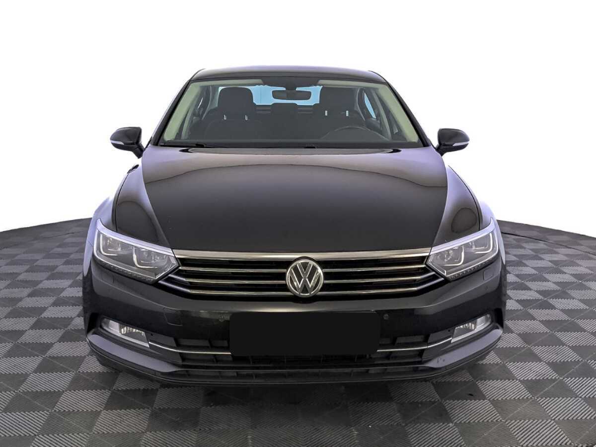 Volkswagen Passat, 2018 Фото №2