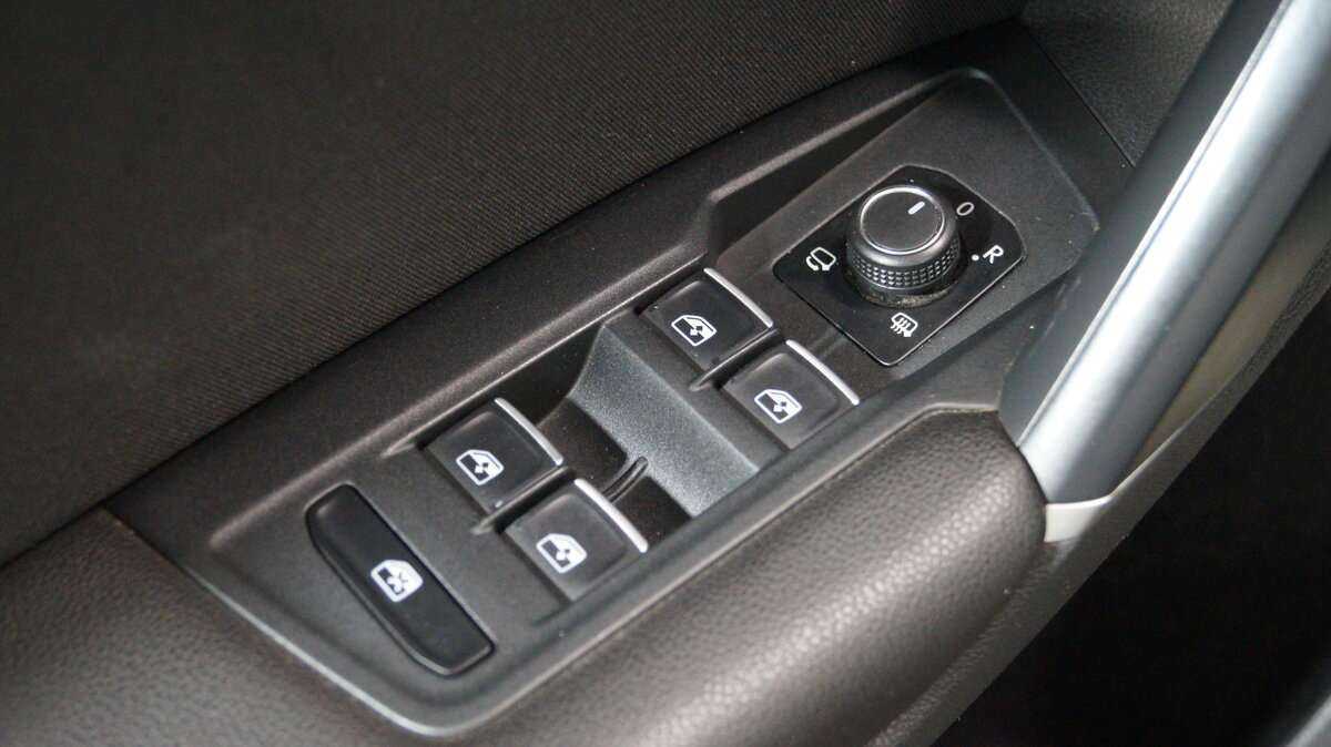 Volkswagen Tiguan, 2018 Фото №10