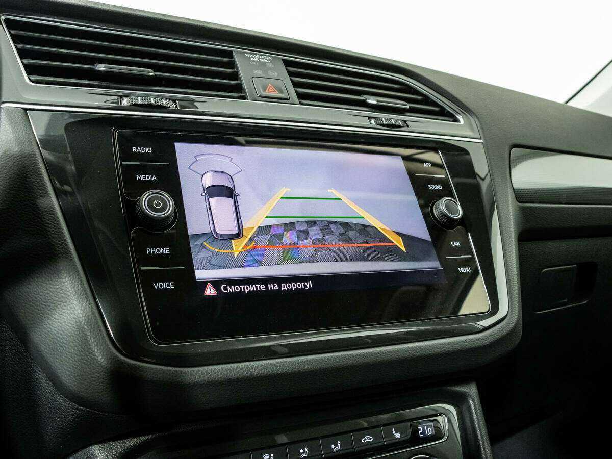 Volkswagen Tiguan, 2020 Фото №15