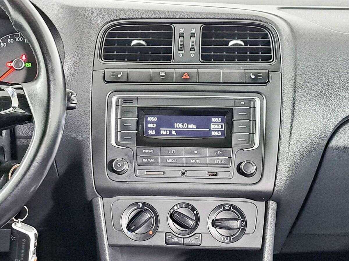 Volkswagen Polo, 2016 Фото №13