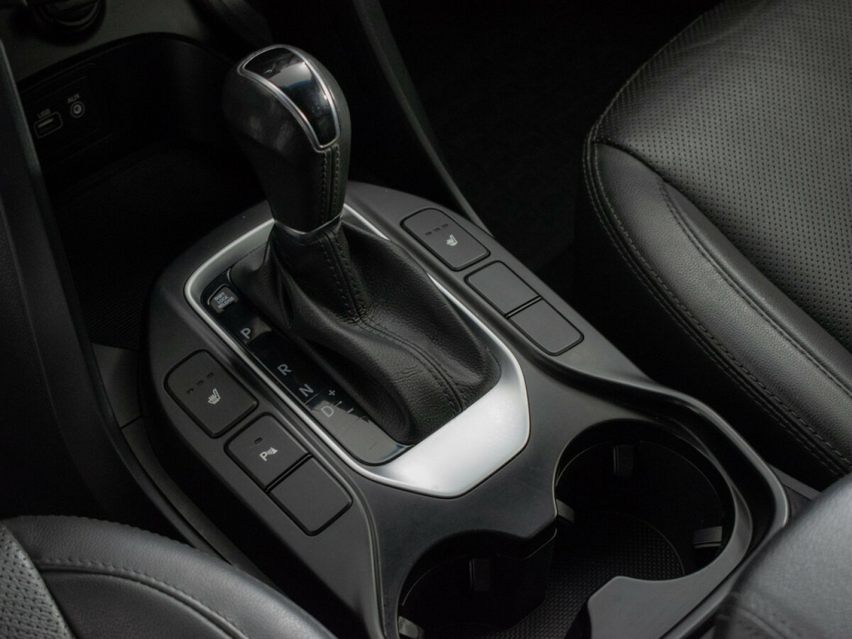 Hyundai Santa Fe III Рестайлинг, 2017 Фото №11