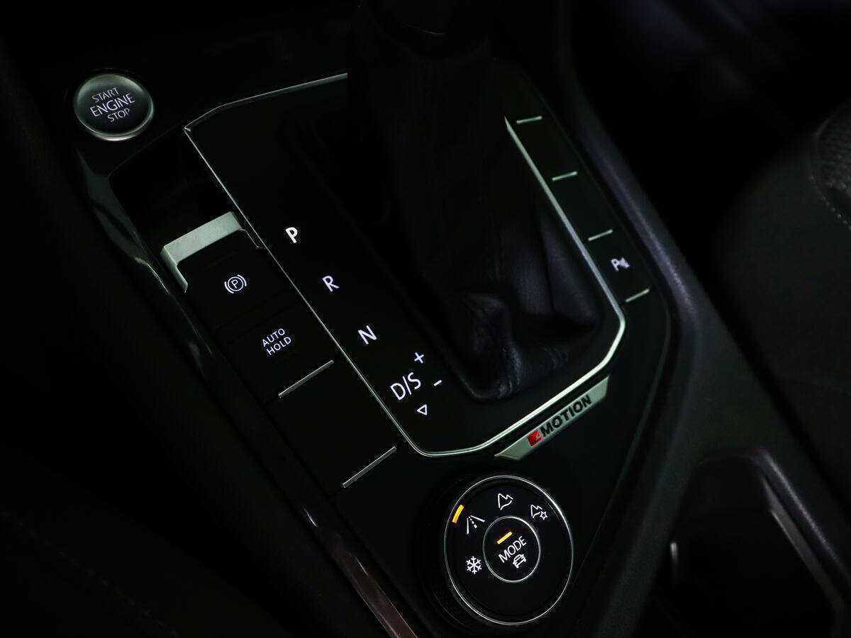 Volkswagen Tiguan, 2020 Фото №17