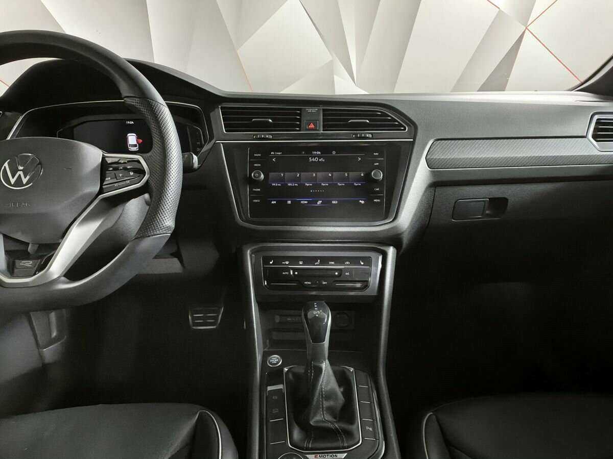 Volkswagen Tiguan, 2021 Фото №10