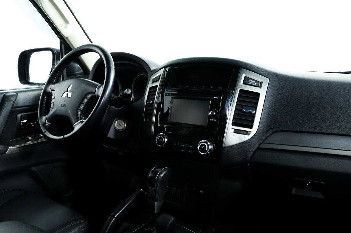 Mitsubishi Pajero, 2018 Фото №9