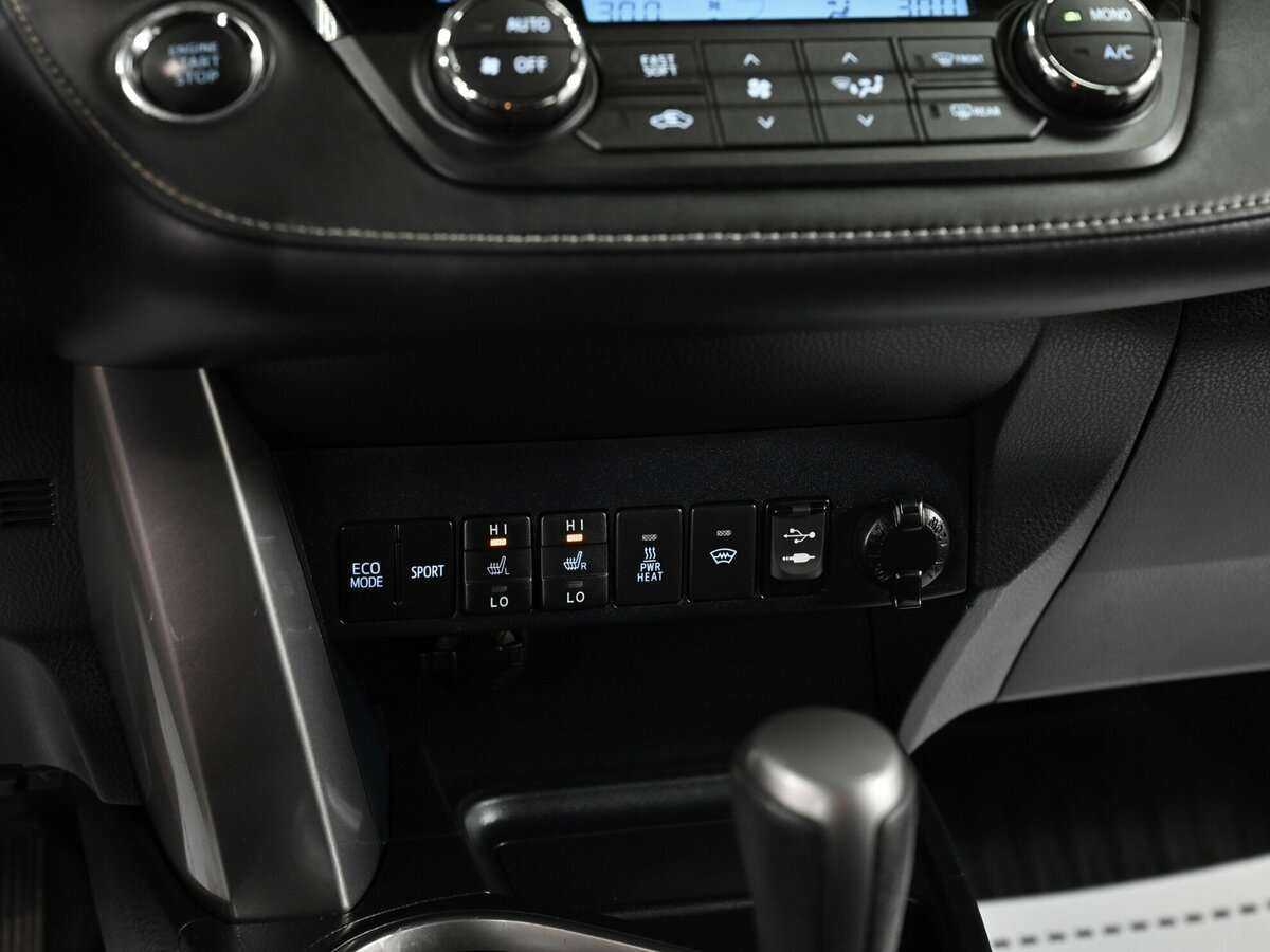 Toyota RAV4, 2018 Фото №13