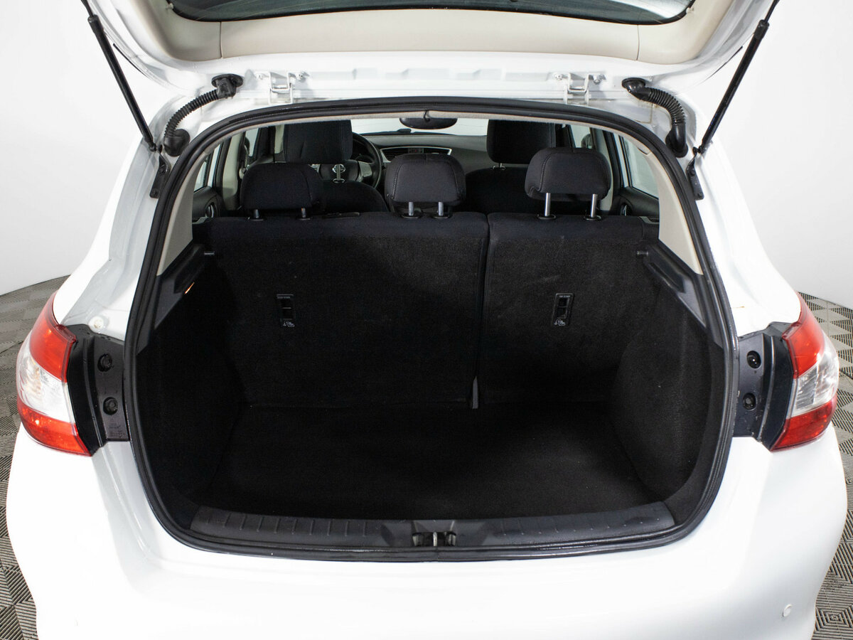 Nissan Tiida II, 2015 Фото №7