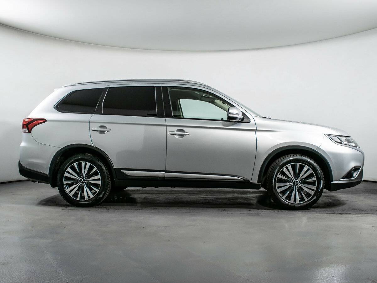 Mitsubishi Outlander III Рестайлинг 3, 2018 Фото №4