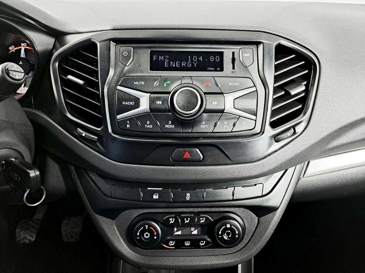 Lada (ВАЗ) Vesta, 2020 Фото №11