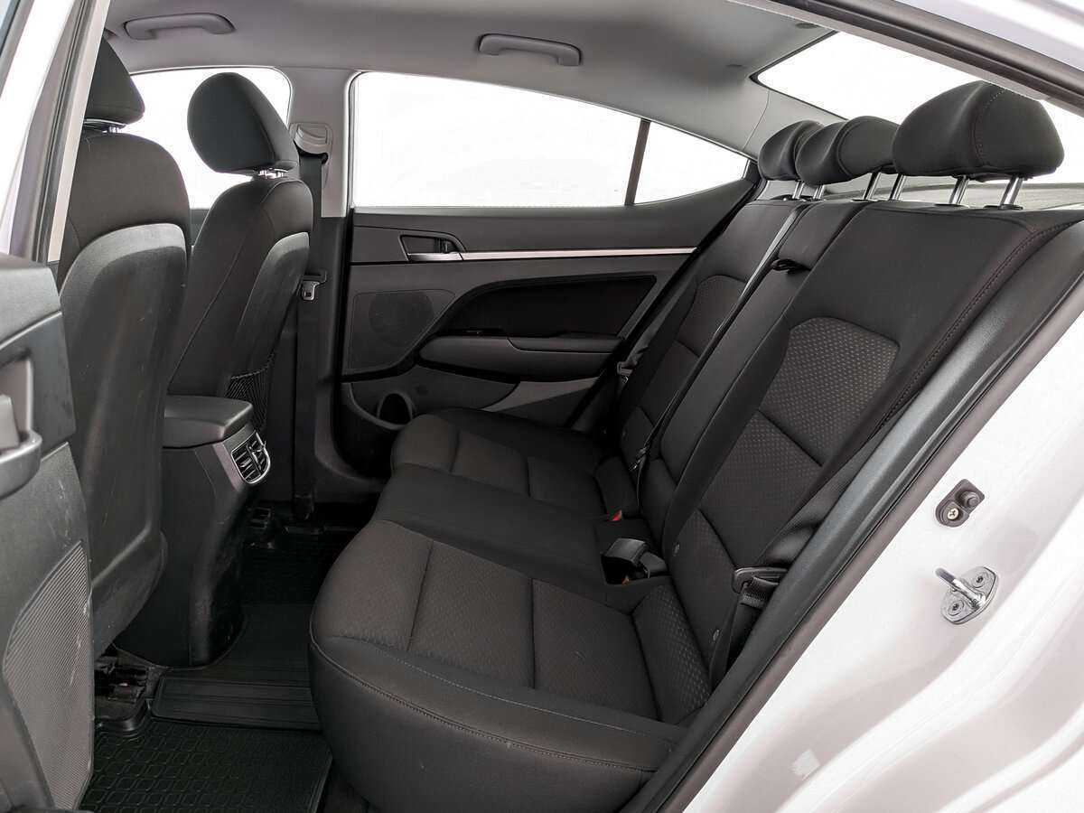 Hyundai Elantra, 2020 Фото №10
