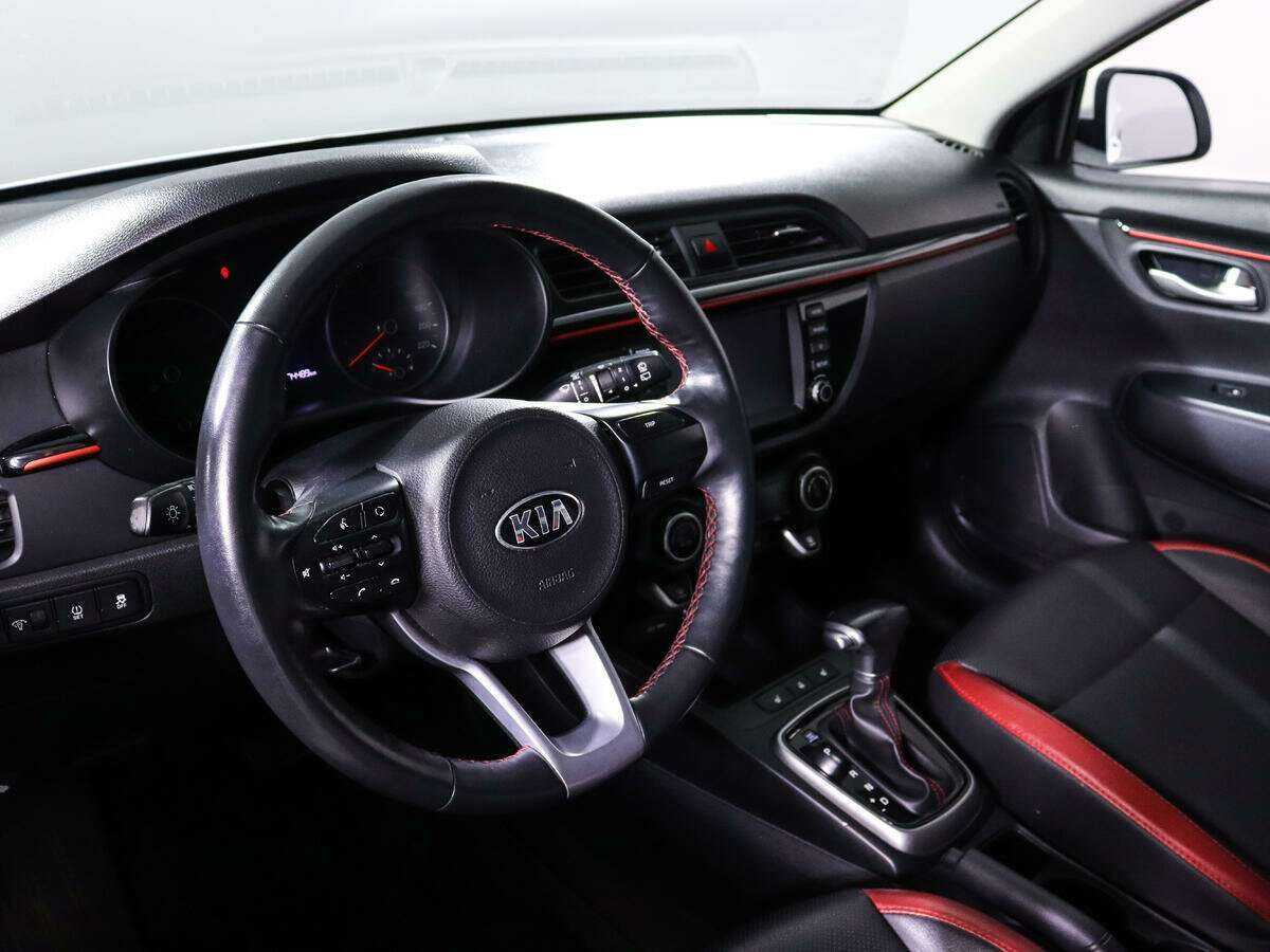 Kia Rio X-Line, 2019 Фото №12