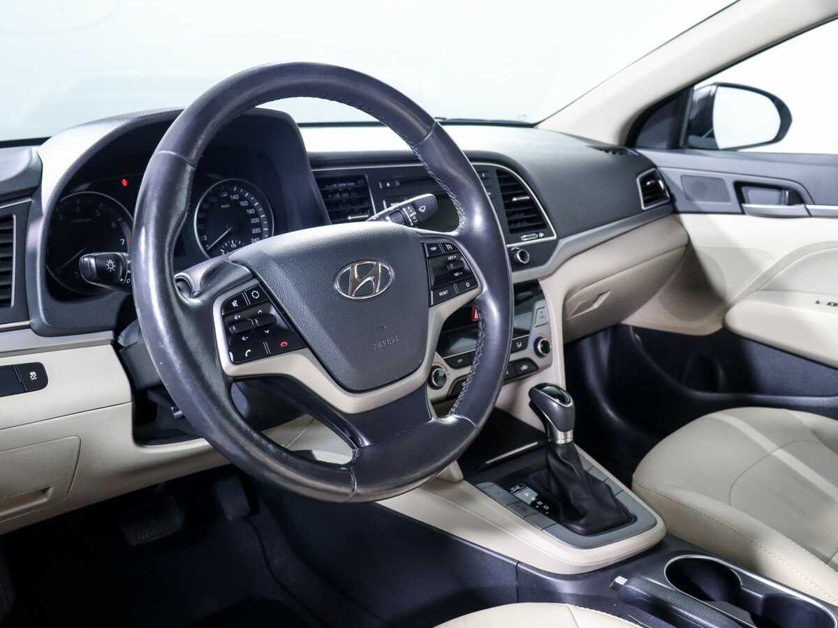 Hyundai Elantra, 2018 Фото №11