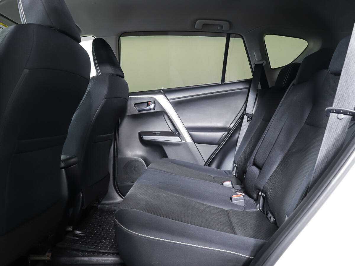 Toyota RAV4, 2016 Фото №8