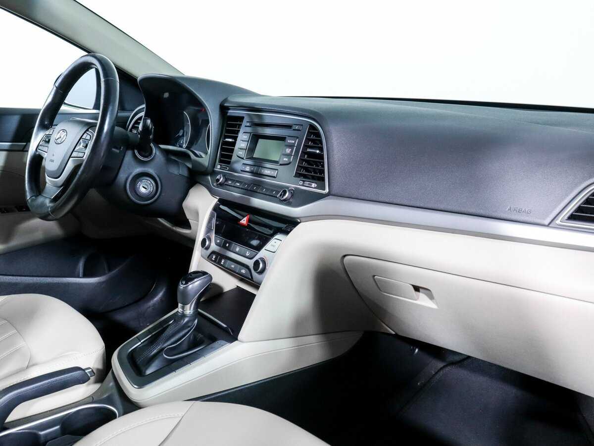 Hyundai Elantra, 2018 Фото №6