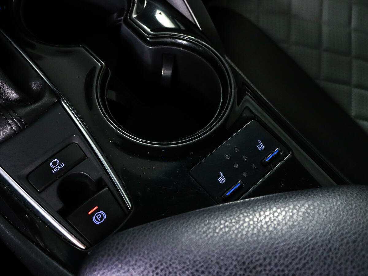 Toyota Camry, 2021 Фото №14