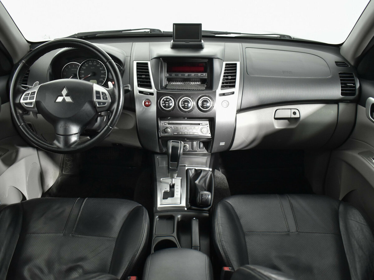 Mitsubishi Pajero Sport II, 2012 Фото №11