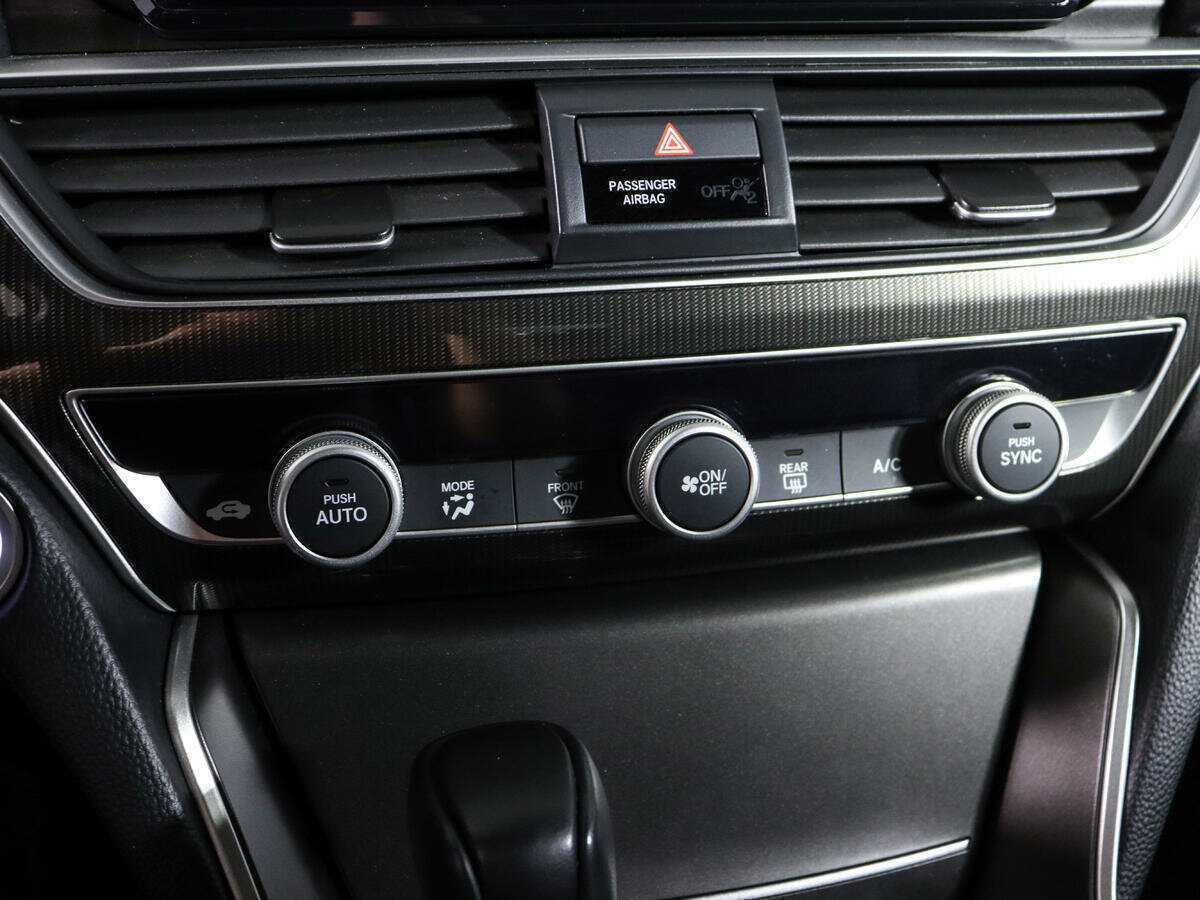 Honda Accord, 2022 Фото №18