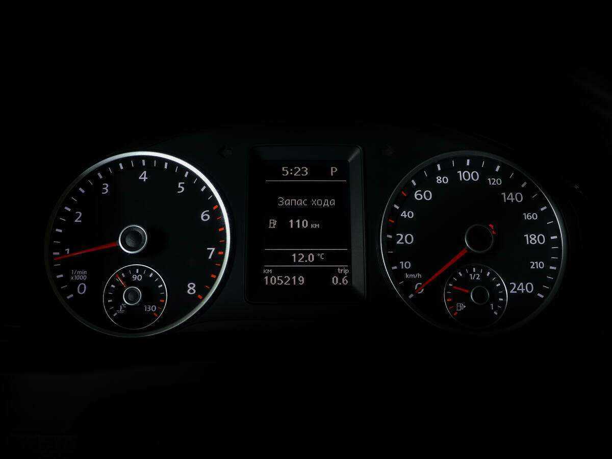 Volkswagen Tiguan, 2012 Фото №8