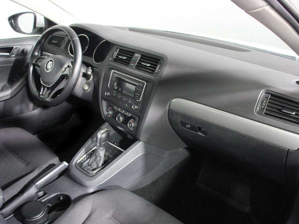 Volkswagen Jetta, 2016 Фото №9