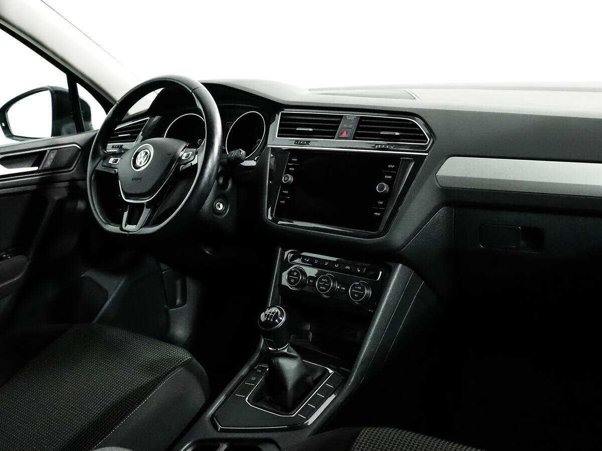 Volkswagen Tiguan, 2020 Фото №10