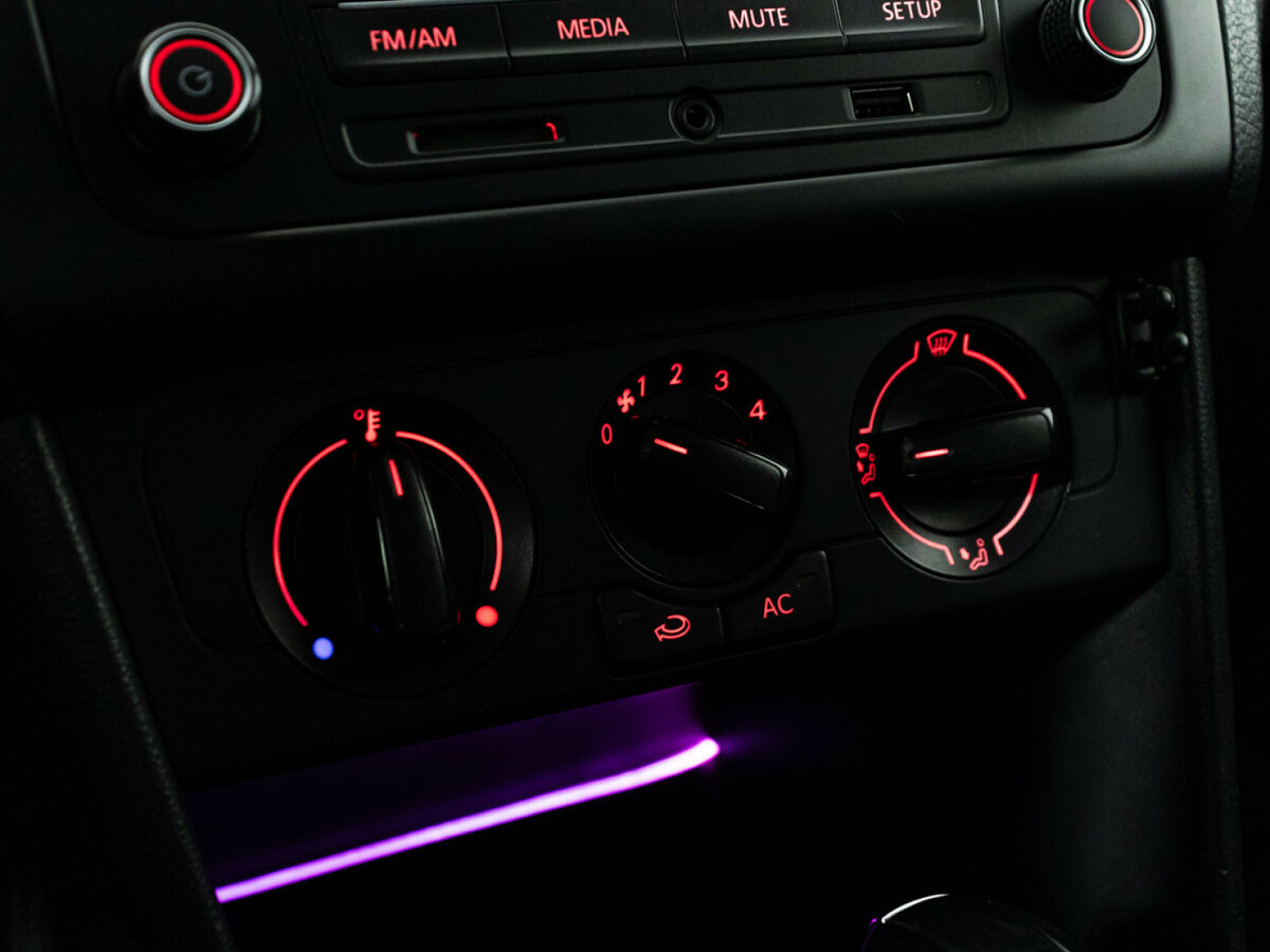 Volkswagen Polo V, 2013 Фото №15