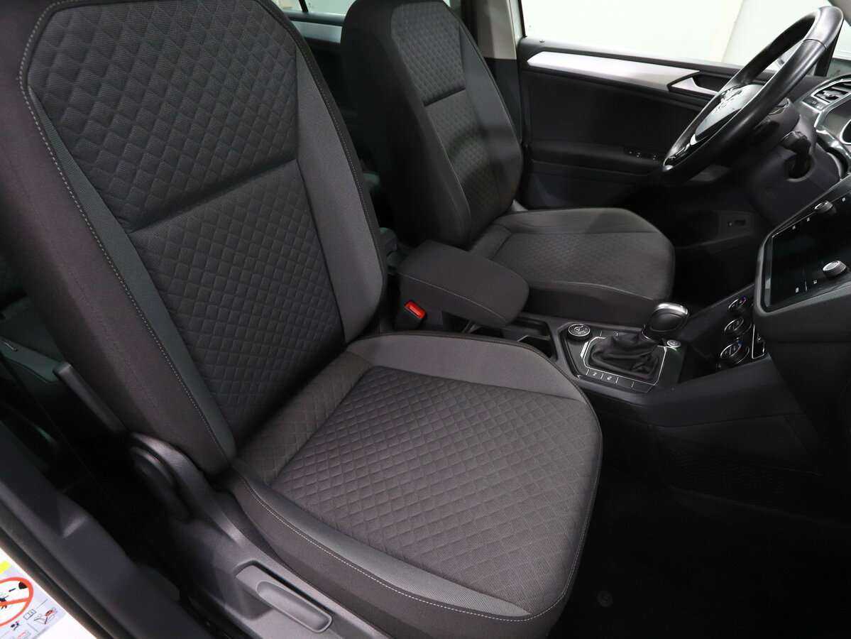 Volkswagen Tiguan, 2018 Фото №13