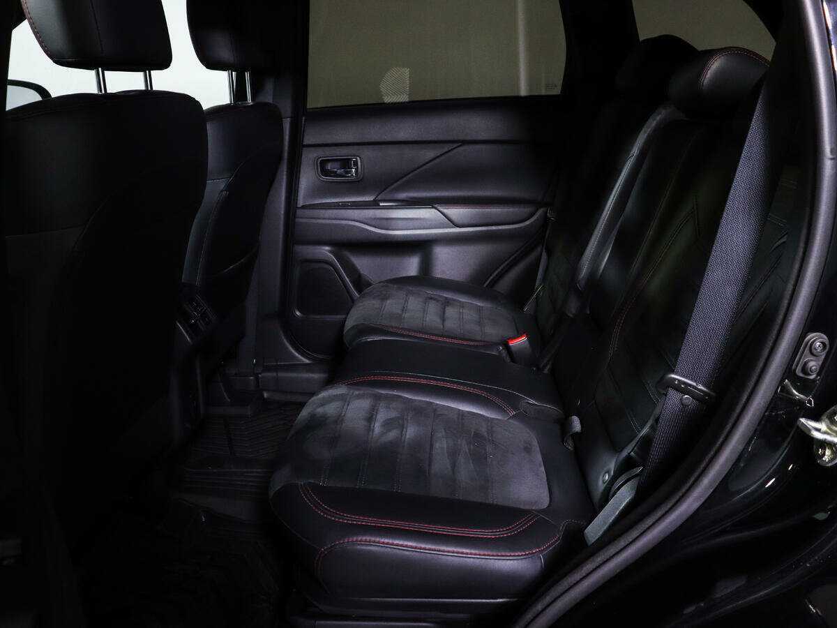 Mitsubishi Outlander, 2020 Фото №8