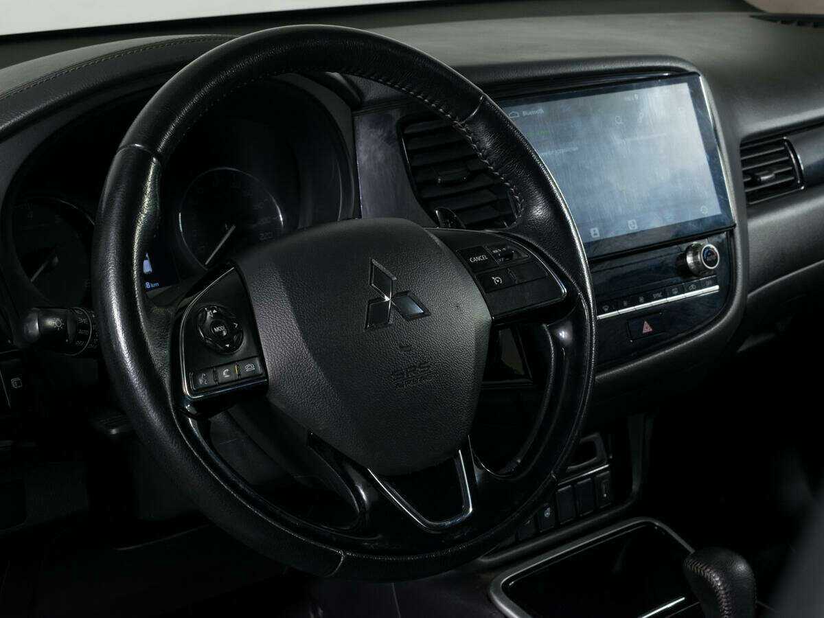 Mitsubishi Outlander, 2021 Фото №14