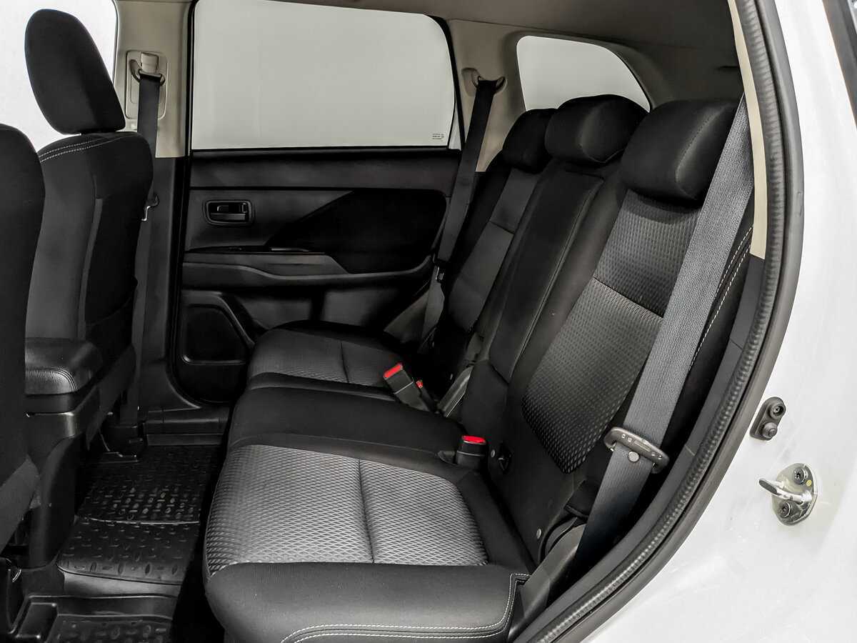 Mitsubishi Outlander, 2015 Фото №12