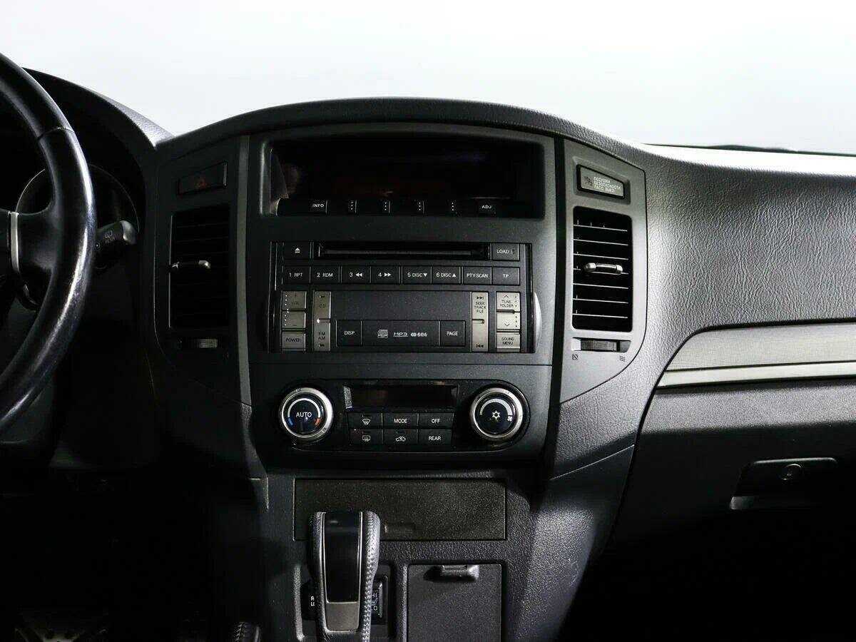 Mitsubishi Pajero, 2013 Фото №10