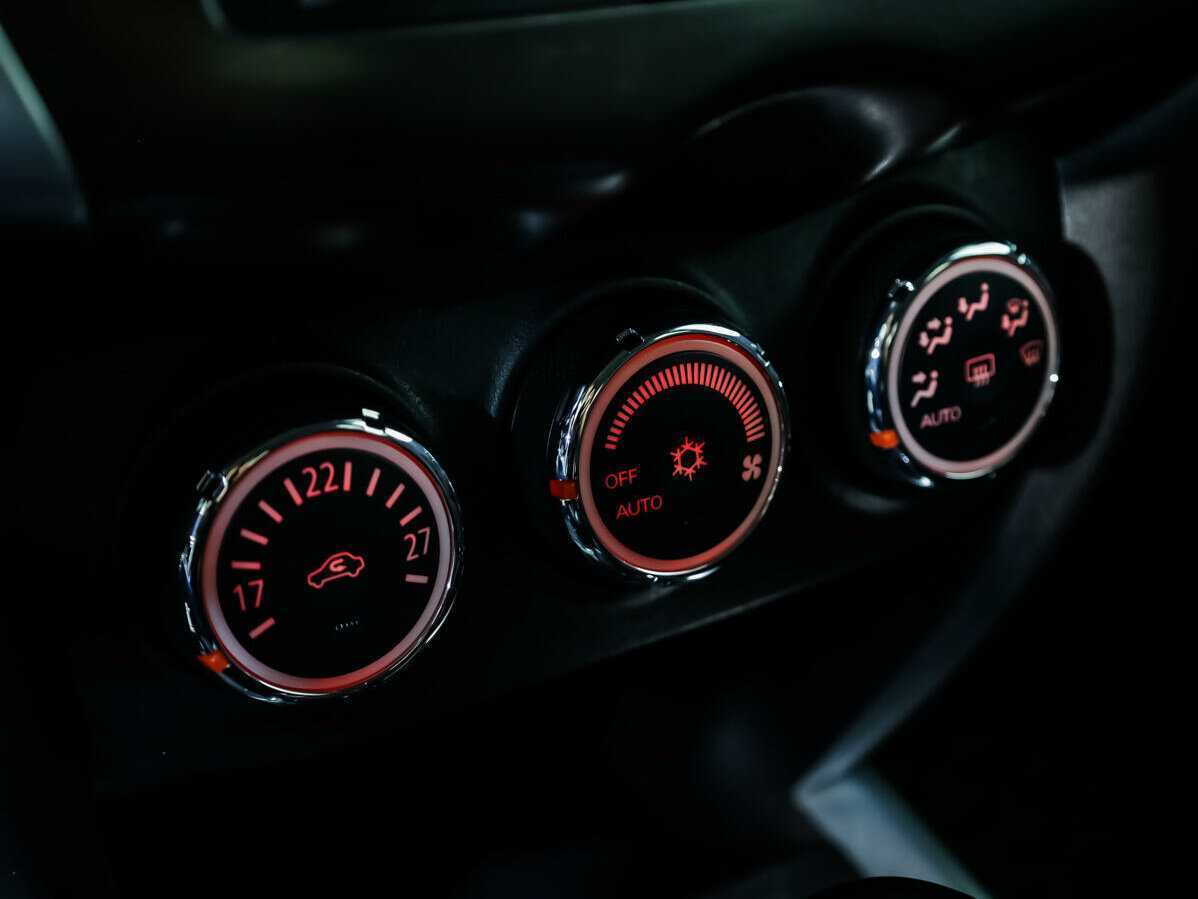 Mitsubishi ASX, 2012 Фото №14