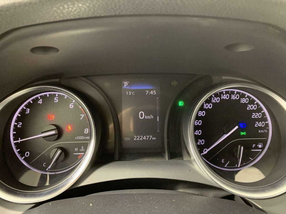 Toyota Camry, 2020 Фото №11