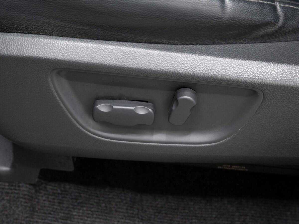 Mitsubishi Pajero Sport, 2017 Фото №21