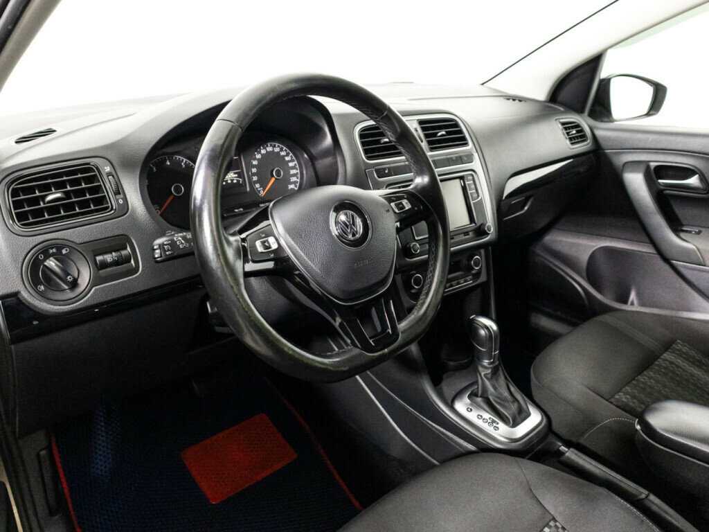 Volkswagen Polo, 2018 Фото №11