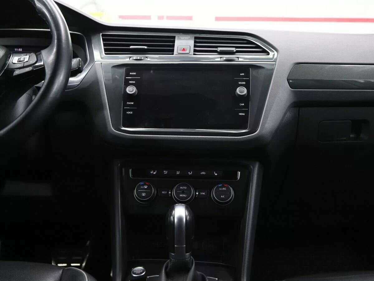 Volkswagen Tiguan, 2018 Фото №19