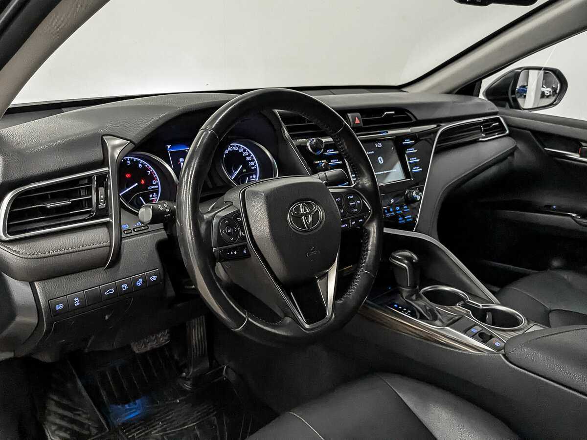 Toyota Camry, 2018 Фото №15