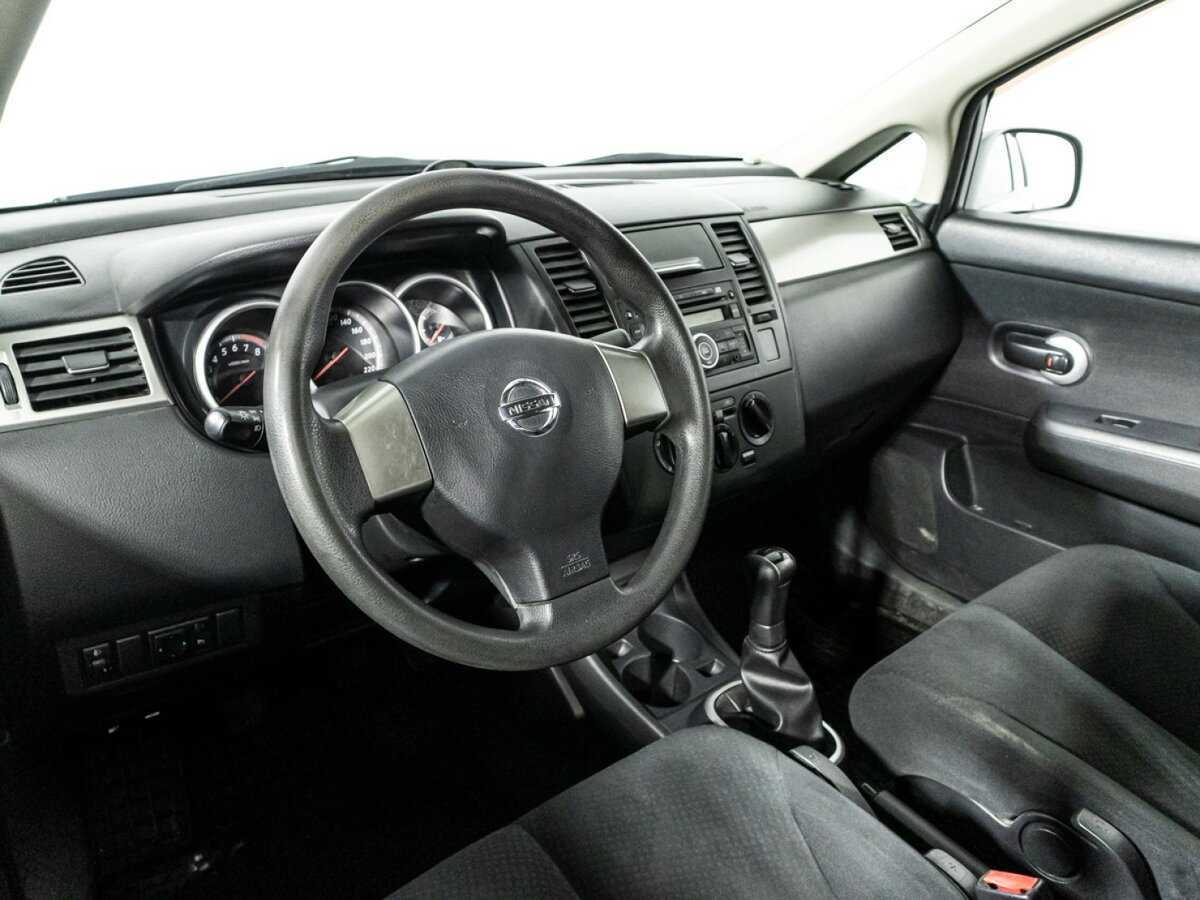 Nissan Tiida, 2013 Фото №11