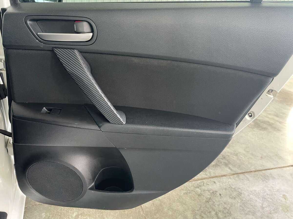 Mazda 3, 2012 Фото №21