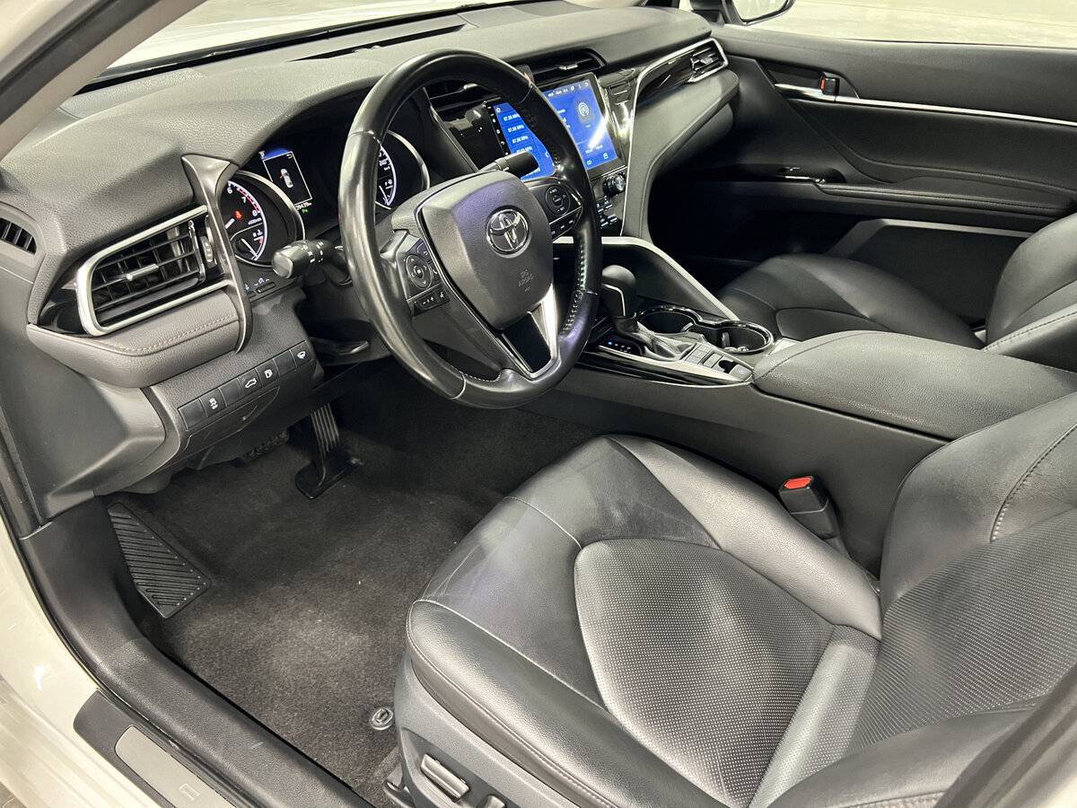 Toyota Camry, 2018 Фото №16