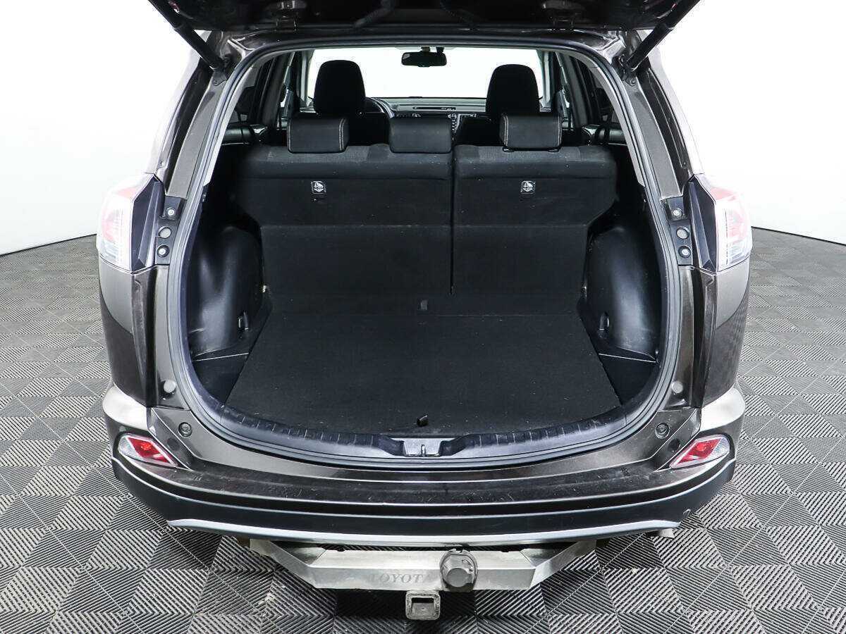 Toyota RAV4, 2019 Фото №10